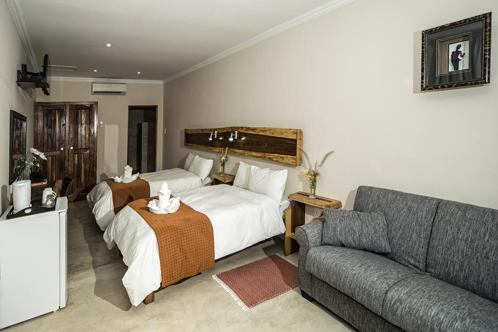 Casa Forno Country Hotel Otjiwarongo Exterior photo