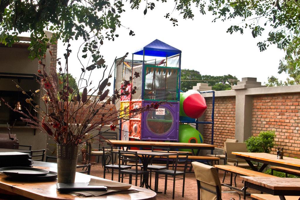 Casa Forno Country Hotel Otjiwarongo Exterior photo