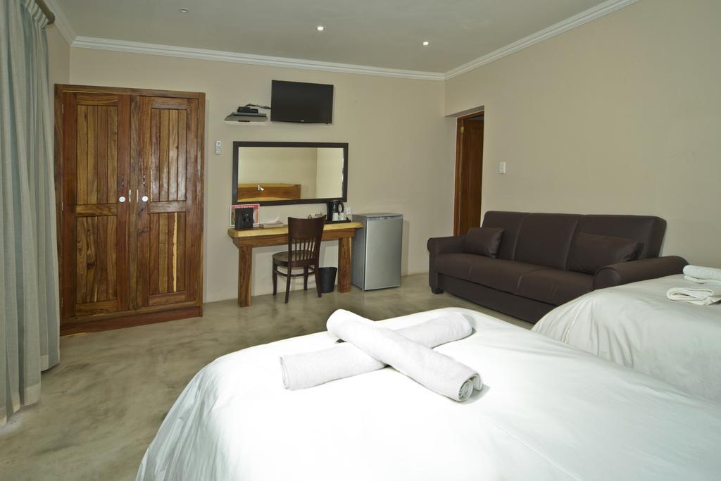 Casa Forno Country Hotel Otjiwarongo Exterior photo