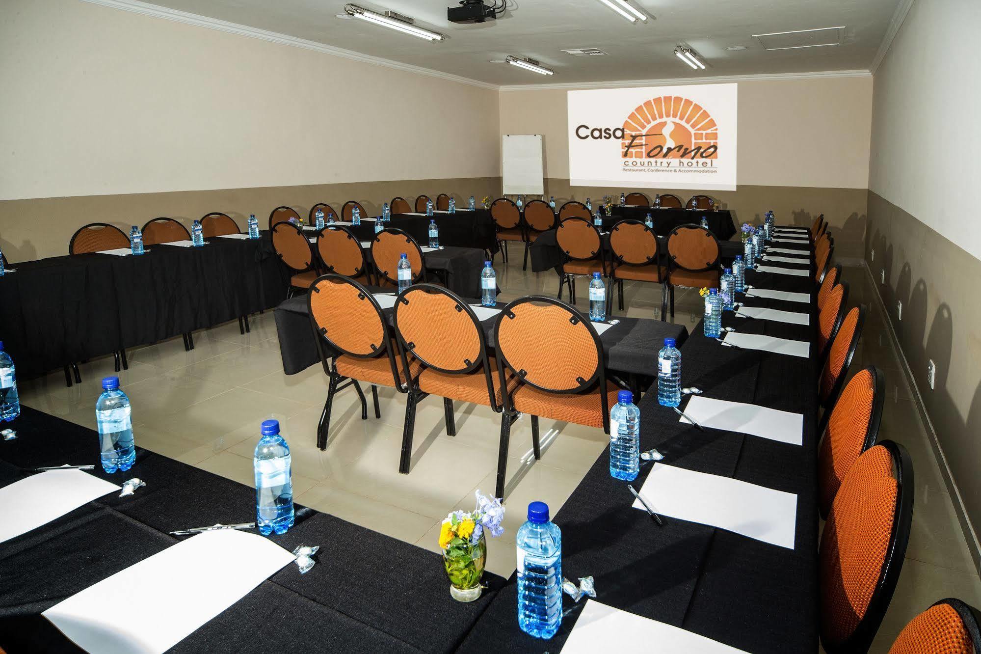 Casa Forno Country Hotel Otjiwarongo Exterior photo